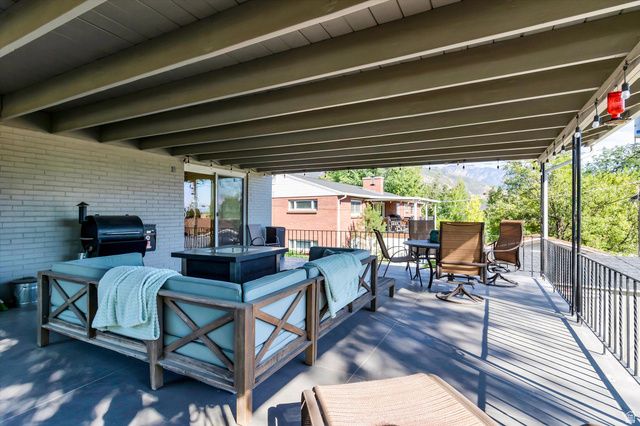 2080 E SANDS DR, Holladay, UT 84124