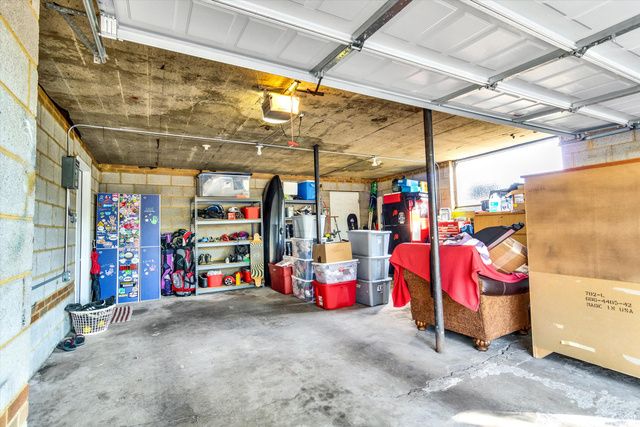 2080 E SANDS DR, Holladay, UT 84124