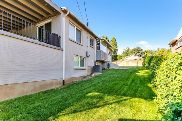 2080 E SANDS DR, Holladay, UT 84124