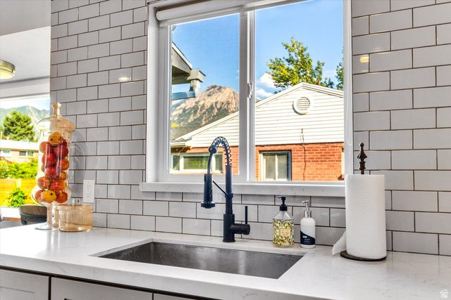 2080 E SANDS DR, Holladay, UT 84124