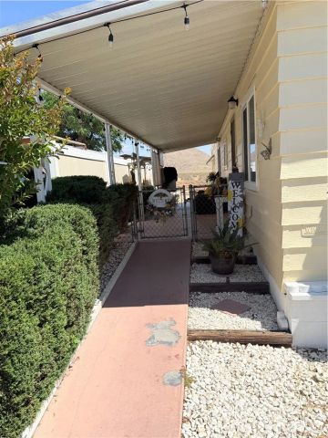 20863 waalew b2, Apple Valley, CA 92307