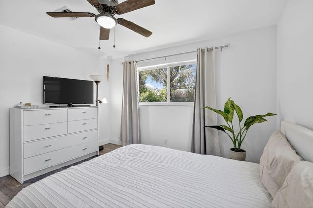 153 SE 30th Avenue, Boynton Beach, FL 33435