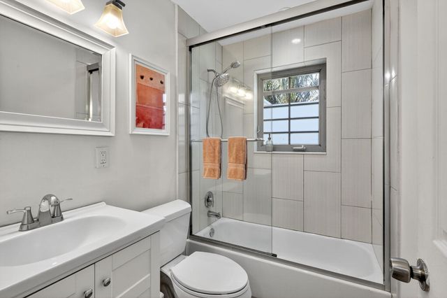 153 SE 30th Avenue, Boynton Beach, FL 33435