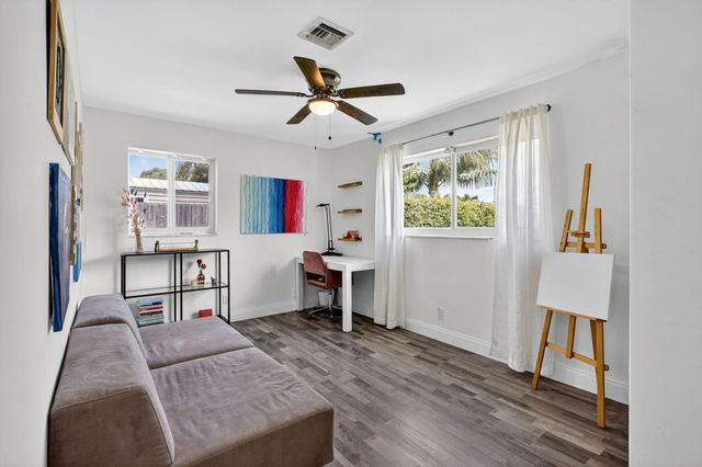 153 SE 30th Avenue, Boynton Beach, FL 33435