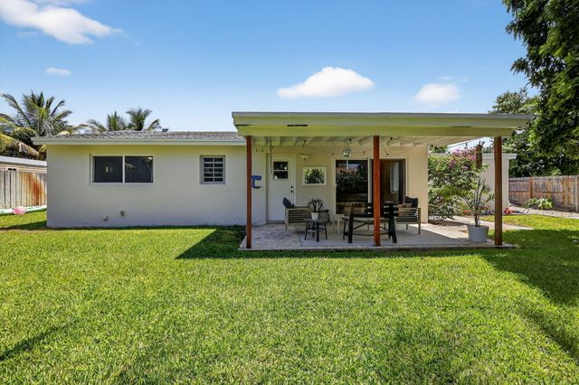 153 SE 30th Avenue, Boynton Beach, FL 33435