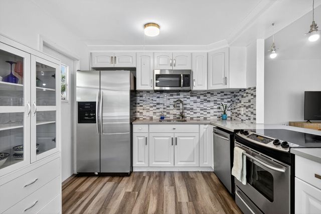 153 SE 30th Avenue, Boynton Beach, FL 33435