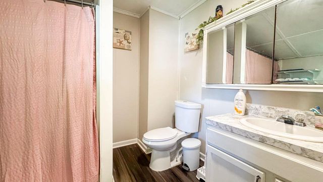 1332 S Memorial DRIVE, Racine, WI 53403