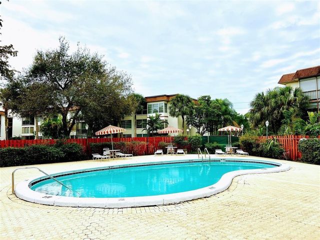 7450 NW 17th Street 110, Plantation, FL 33313