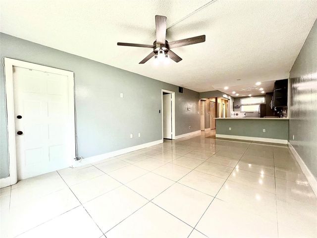 7450 NW 17th Street 110, Plantation, FL 33313