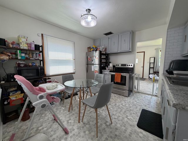 2322 Rockne Drive, South Bend, IN 46615