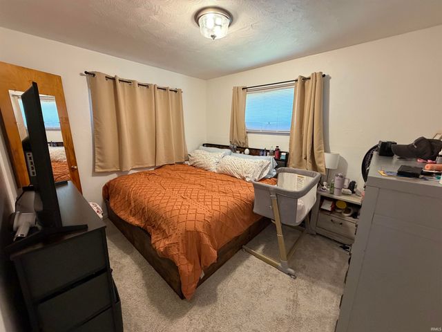 2322 Rockne Drive, South Bend, IN 46615