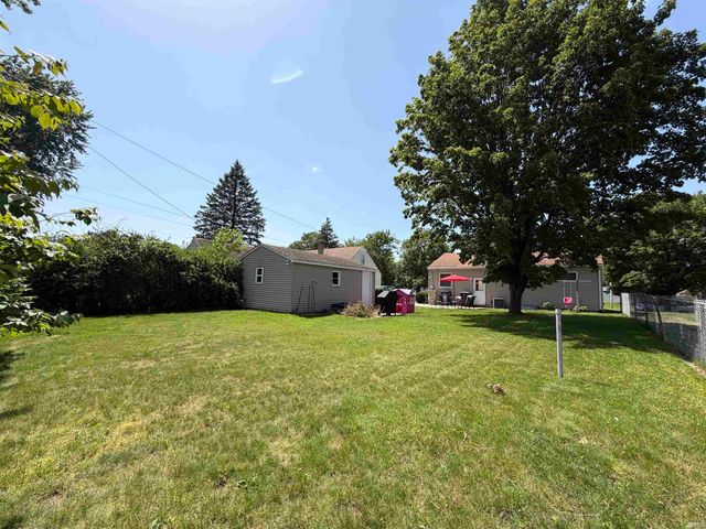 2322 Rockne Drive, South Bend, IN 46615