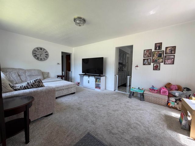 2322 Rockne Drive, South Bend, IN 46615