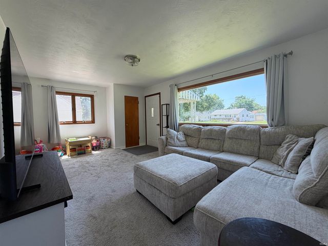 2322 Rockne Drive, South Bend, IN 46615