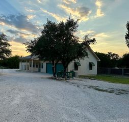 396 Mountain Wood, Canyon Lake, TX 78133