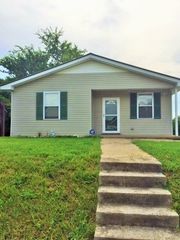 906 Martin St, Clarksville, TN 37040