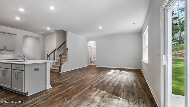 230 Lake Tyler Drive, New Bern, NC 28560