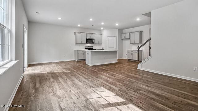 230 Lake Tyler Drive, New Bern, NC 28560