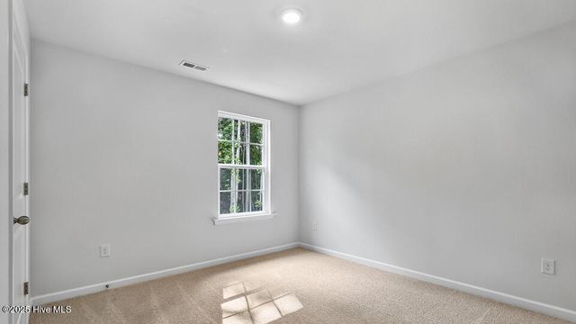 230 Lake Tyler Drive, New Bern, NC 28560