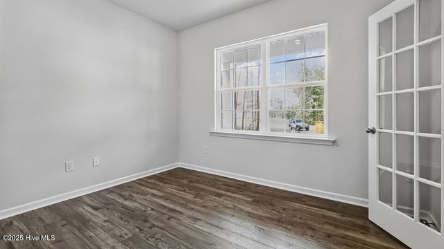 230 Lake Tyler Drive, New Bern, NC 28560