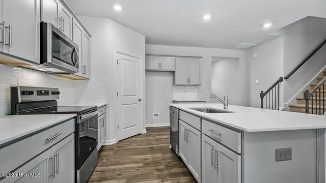 230 Lake Tyler Drive, New Bern, NC 28560