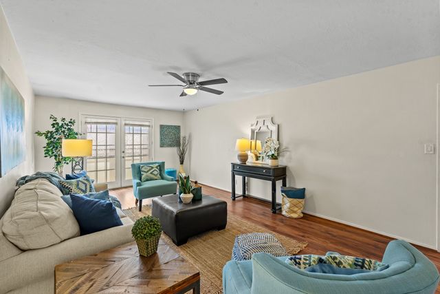 5 Walnut Loop, Espanola, NM 87532