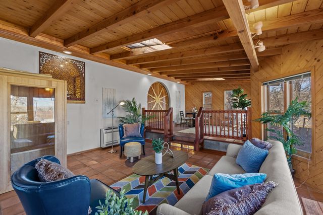 5 Walnut Loop, Espanola, NM 87532