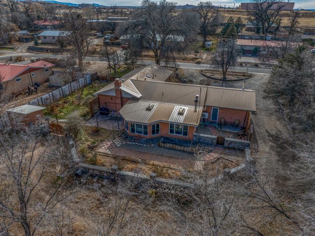 5 Walnut Loop, Espanola, NM 87532
