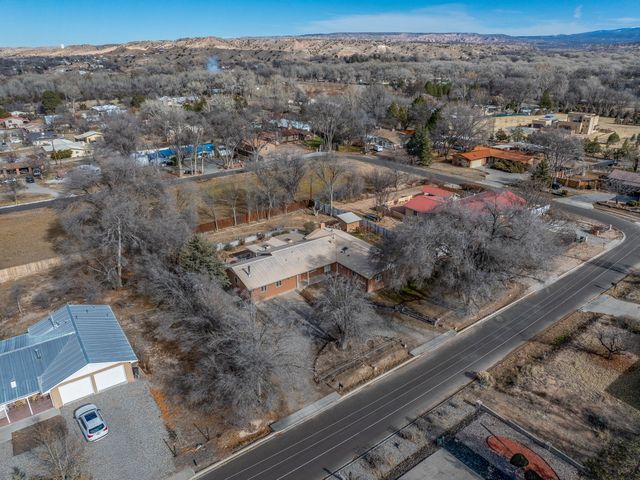 5 Walnut Loop, Espanola, NM 87532