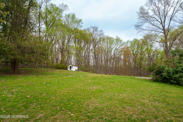 304 Schoolhouse Road, Monroe, NJ 08831