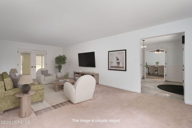 304 Schoolhouse Road, Monroe, NJ 08831