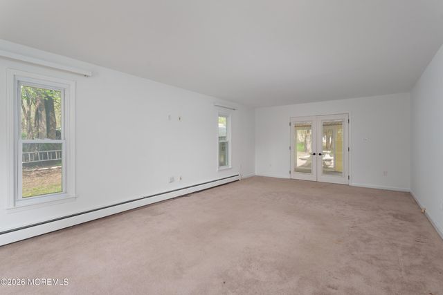 304 Schoolhouse Road, Monroe, NJ 08831