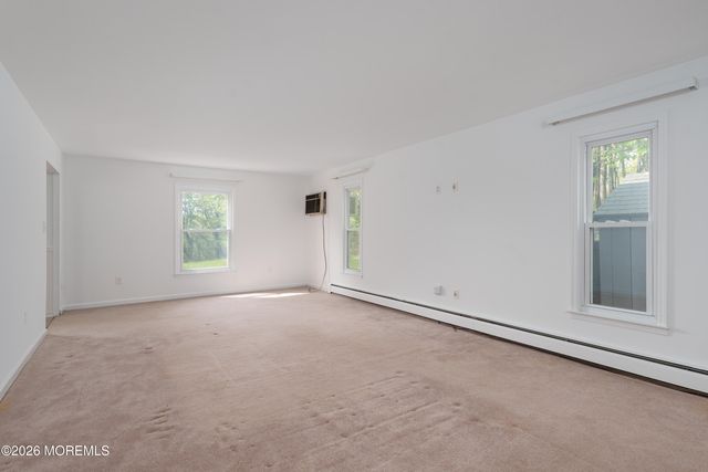304 Schoolhouse Road, Monroe, NJ 08831