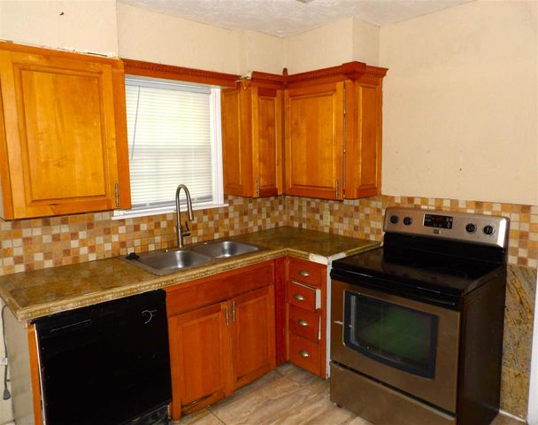 1712 NW Euclid Ave, Lawton, OK 73507