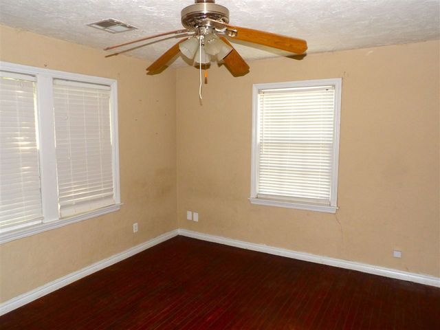 1712 NW Euclid Ave, Lawton, OK 73507