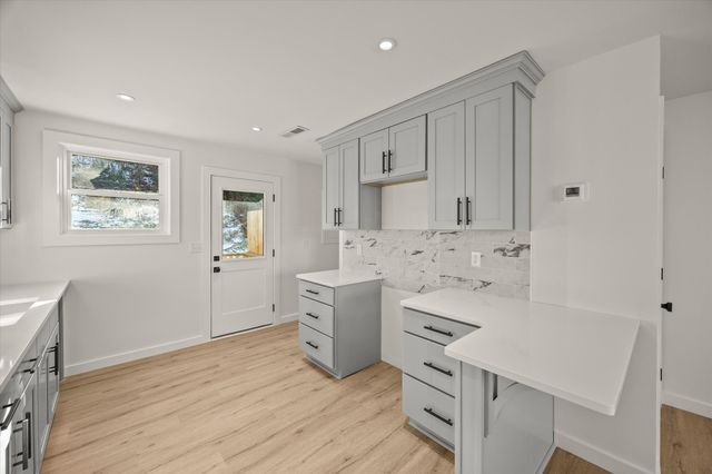 144 Boatman St, Cookeville, TN 38501