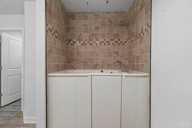 609 E Fisher St, Pensacola, FL 32503