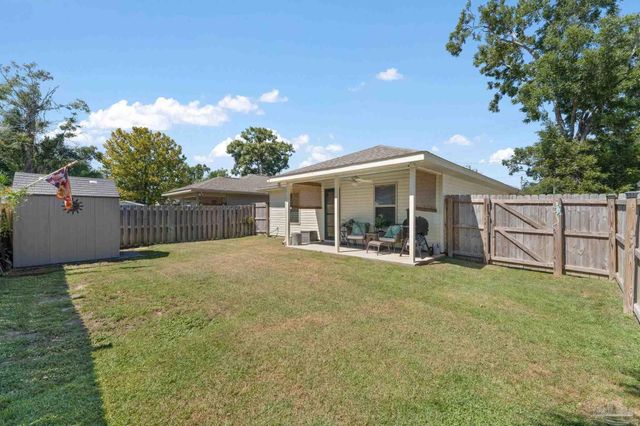 609 E Fisher St, Pensacola, FL 32503