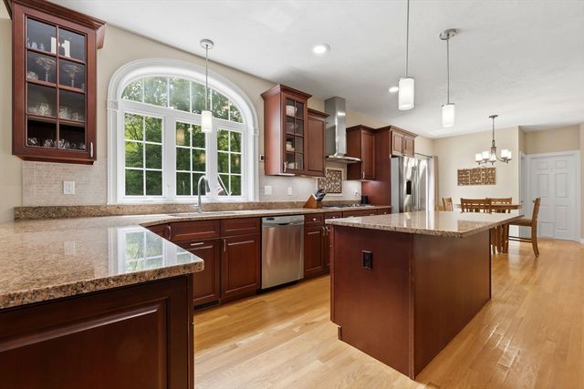 23 Oak Ledge Cir, Rowley, MA 01969