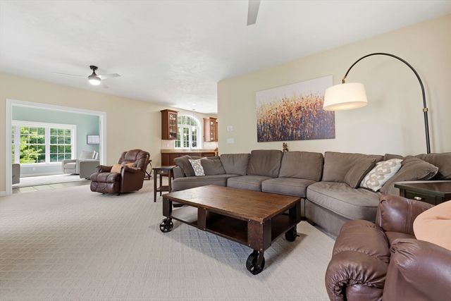 23 Oak Ledge Cir, Rowley, MA 01969