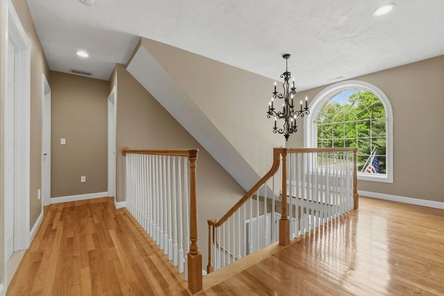 23 Oak Ledge Cir, Rowley, MA 01969