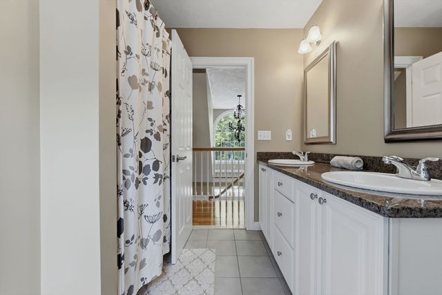 23 Oak Ledge Cir, Rowley, MA 01969
