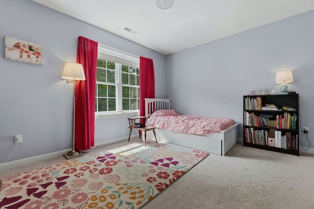 23 Oak Ledge Cir, Rowley, MA 01969