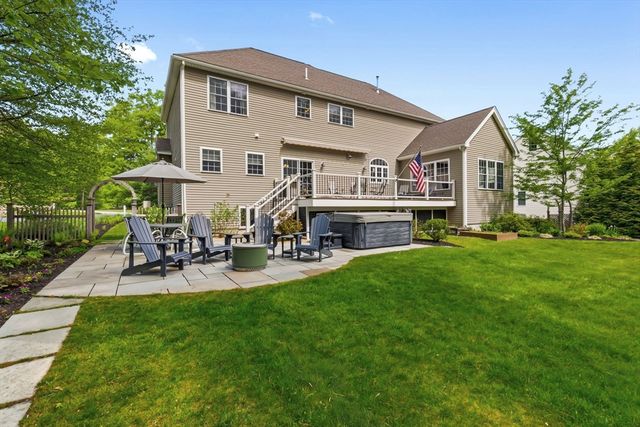 23 Oak Ledge Cir, Rowley, MA 01969