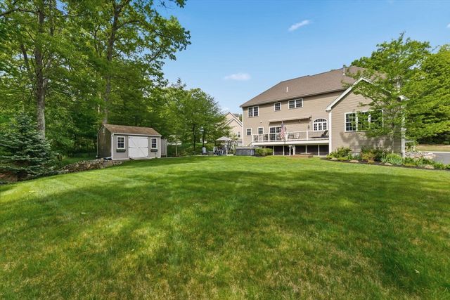 23 Oak Ledge Cir, Rowley, MA 01969