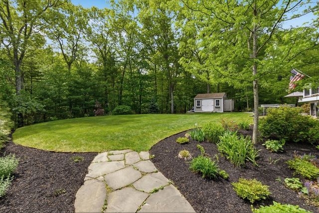 23 Oak Ledge Cir, Rowley, MA 01969