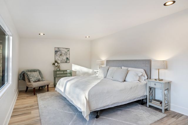 1809 Jefferson Avenue, Glenview, IL 60025