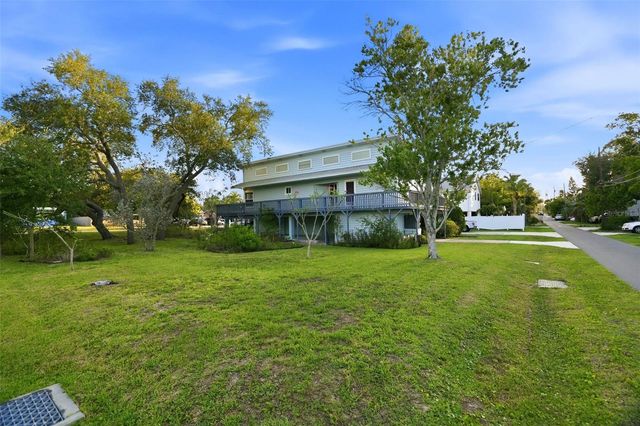 110 GEORGIA AVE. AVENUE, Crystal Beach, FL 34681