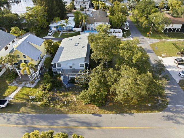 110 GEORGIA AVE. AVENUE, Crystal Beach, FL 34681