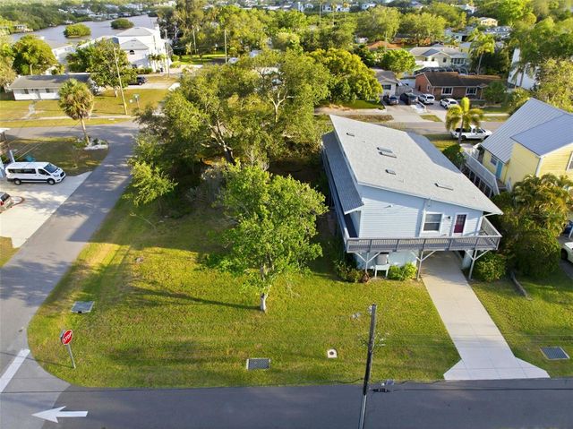 110 GEORGIA AVE. AVENUE, Crystal Beach, FL 34681